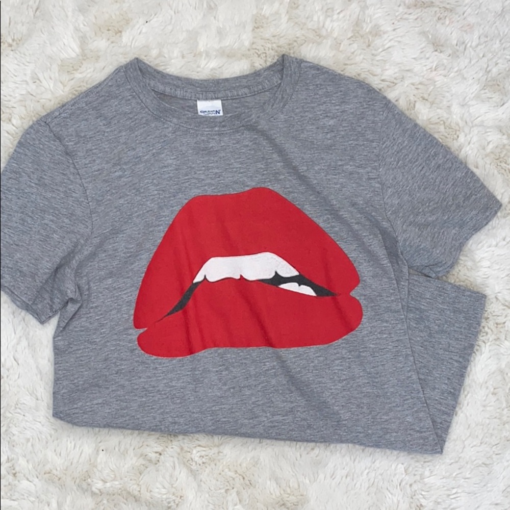 Tee shirt